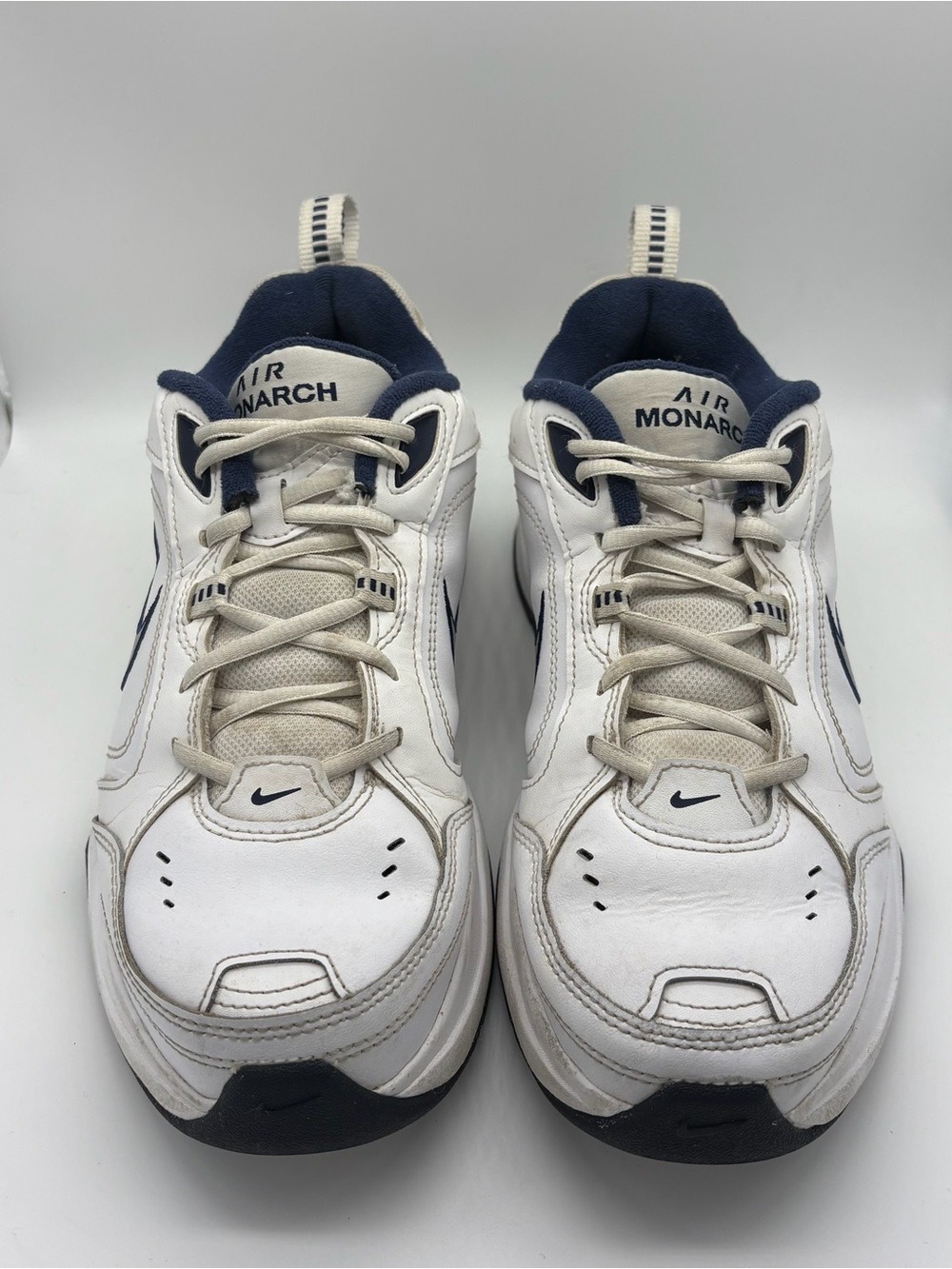 Nike Men’s Air Monarch White and Navy Dad Athletic Sneakers Size 9.5